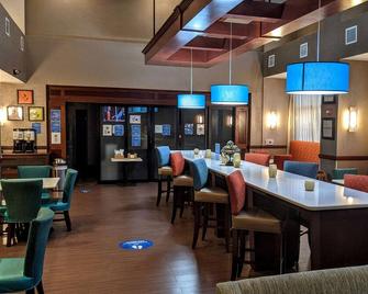 هامتون إن آند سويتس جاكسونفيل بيتش بوليفارد/مايو كلينيك - جاكسونفيل (فلوريدا) - مطعم