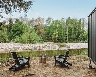 Lumen Nature Retreat - Woodstock - Patio