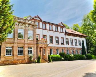 Ambiente Deluxe - Schloss Falkenhorst - Kleinblittersdorf - Edificio