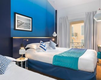The Deck Hotel by Happyculture - ניס - חדר שינה