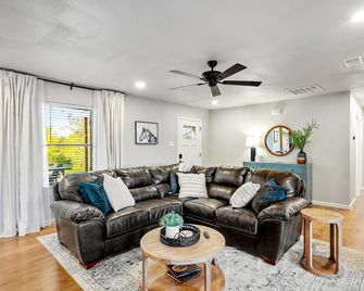 Roadrunner Ranch Remodeled 3/2 - Weatherford - Wohnzimmer