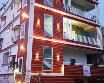 F2- 2 bedroom hill view unit for a happy stay - Haiderabad - Gebouw