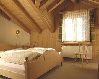 Casa Tödi - Trun - Habitación