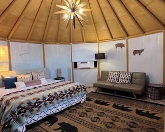 Glamping-Sky Dome Yurt-Tiny House-2 by Lavenders field - Valley Center - Habitación