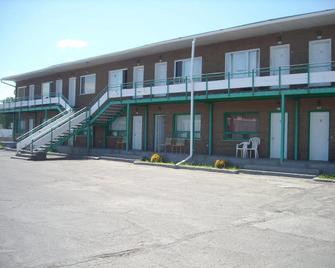 Motel Montreal - L'île Perrot - Edificio