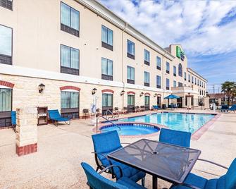 Holiday Inn Express & Suites Floresville - Floresville - Bazén
