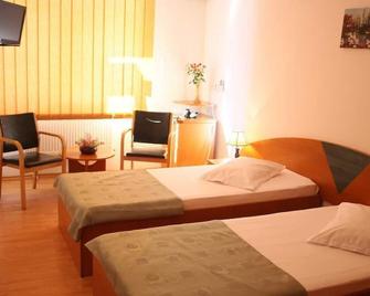 Hotel Sir Lujerului - Bucharest