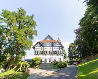 4-bed room with shower/WC - Arnsberg - Gebäude