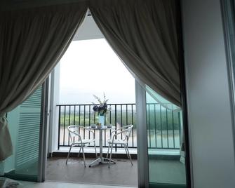 Bayu Marina Resort - Johor Bahru - Balcón