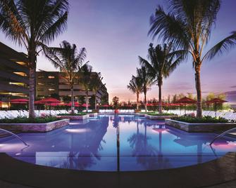 Borgata Hotel Casino and Spa - Atlantic City - Pool