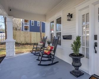Bungalow in Downtown Dickson - Dickson