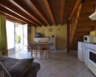 Holiday rental in le bouchaud - Saint-Julien-la-Geneste - Sala de estar