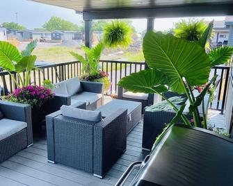 Plant Lovers 3 BR Family Cottage at Sherkston Shores - Порт-Колборн - Балкон