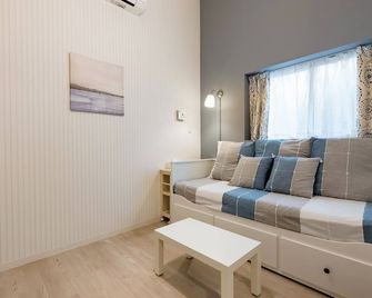 M Marine Newly built Westernstyle building Shi / Osaka Osaka - Osaka - Sala de estar