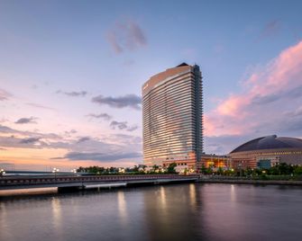 Hilton Fukuoka Sea Hawk - Fukuoka - Building