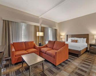 Best Western Plus The Inn at Horse Heaven - Prosser - Bedroom