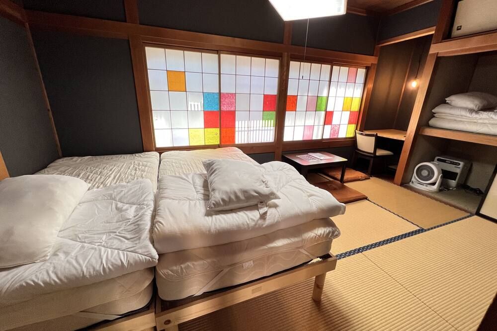 Hostel Murasaki - טקאיאמה - חדר שינה