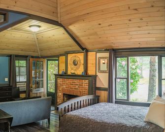 Hinckleys Dreamwood Cottages - Bar Harbor - Schlafzimmer