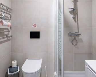 Studio apartment Sea by PoloApartments - Kaunas - Banheiro
