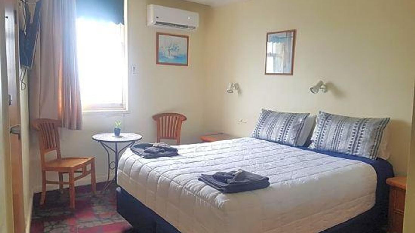Northern Wairoa Hotel