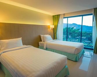 Hotel On Hilltop - Kathu - Slaapkamer