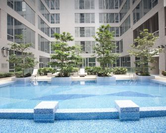 Dorsett Tsuen Wan, Hong Kong - Hong Kong - Piscina