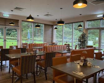 The Lodge At Perth Racecourse - Perth - Restaurant