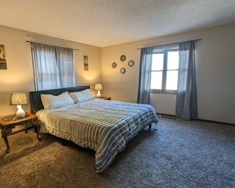 Haveli, condo 2 mins away from Willard Airport and UIUC campus. - Savoy - Bedroom