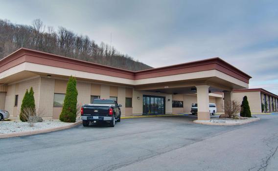 Quality Hotel And Conference Center 72 8 1 Bluefield Hotel