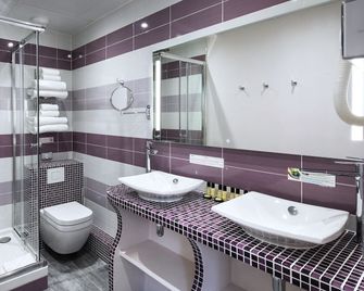 Hôtel du Plat d'Etain - París - Baño