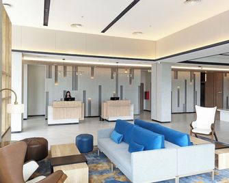 Fairfield by Marriott Jakarta Soekarno-Hatta Airport - Tangerang City - לובי
