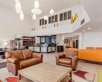 Quality Inn & Suites Denver Airport - Gateway Park - אורורה - טרקלין