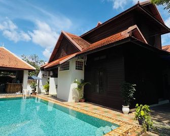 Platinum Haven Hostel - סיאם ריפ - בריכה