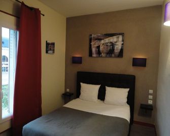 Hôtel des 2 Gares - Auxerre - Habitación