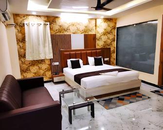 Hotel Grand Patliputra - Siwan - Bedroom