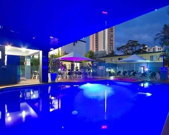 Santana Resort - Broadbeach - Pool