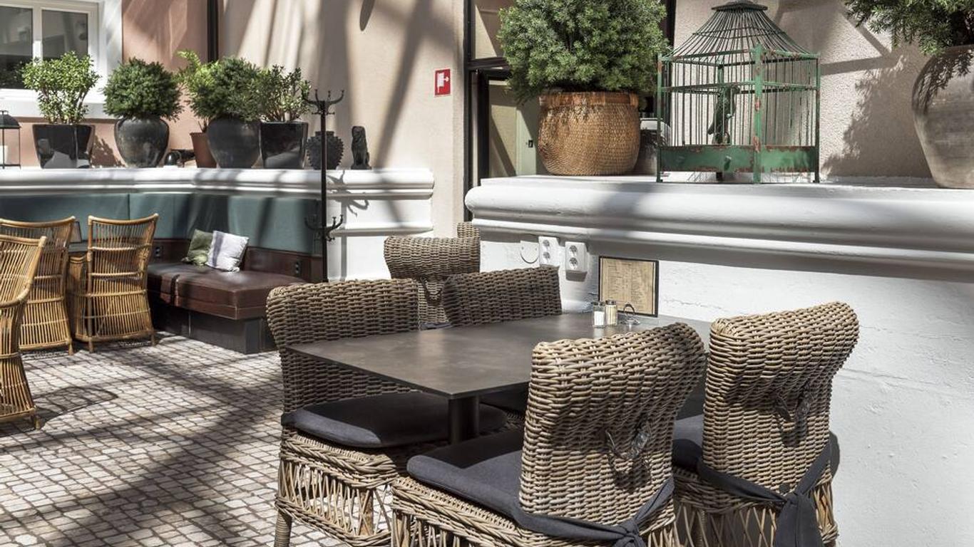 هوم هوتل فيكتوريا - دينر إن كلودد