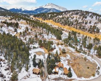 5 Bd Cabin W Private Hot Tub - Allenspark - Building