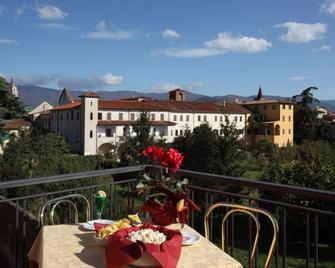 Hotel Prime - Pistoia - Balcony