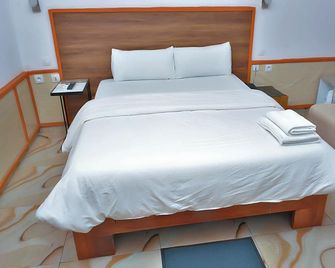 Florence Hotel Firenze Yamoussoukro - Yamoussoukro - Bedroom