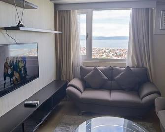 Avida Towers Davao - Davao City - Living room