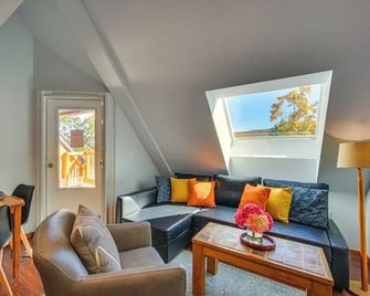 Mountain Green Ski and Golf - Killington - Living room