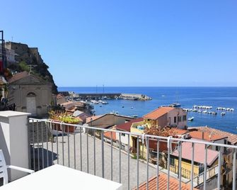 Signora Tita B&B Chianalea - Scilla - Scilla - Balkon