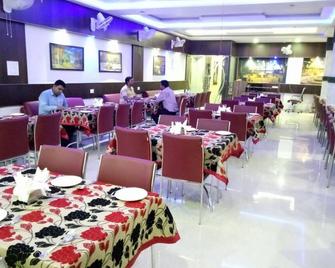 Hotel Embassy International - Muzaffarpur - Restaurante