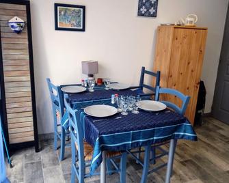 Au Pied de Barry - B&B - Bollène - Comedor