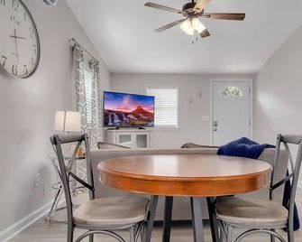 Cute & Cozy Guest House - Woodstock - Woodstock - Comedor