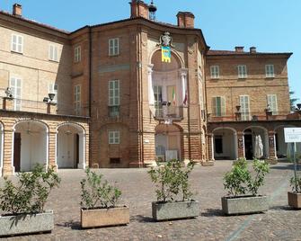 Nice House In The Countryside In The Heart Of The Monferrato In Quiet Area - Castell'Alfero - Edificio