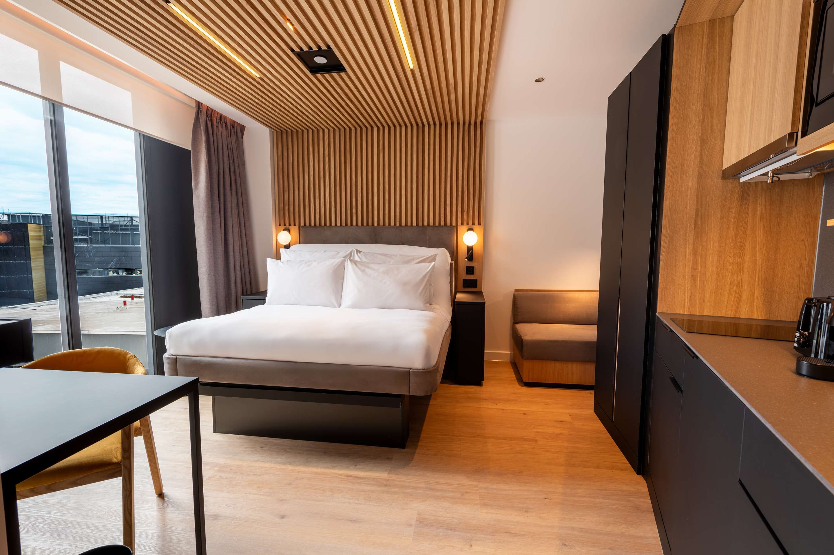 Yotelpad London Stratford thumbnail 3
