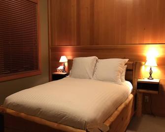 Ski In/Out Slopeside Luxury Penthouse On Red Mountainhot Tub Mountain Views - Rossland - Bedroom