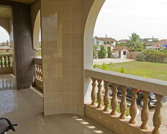 Sheridan Hotel - Adentan - Balcón